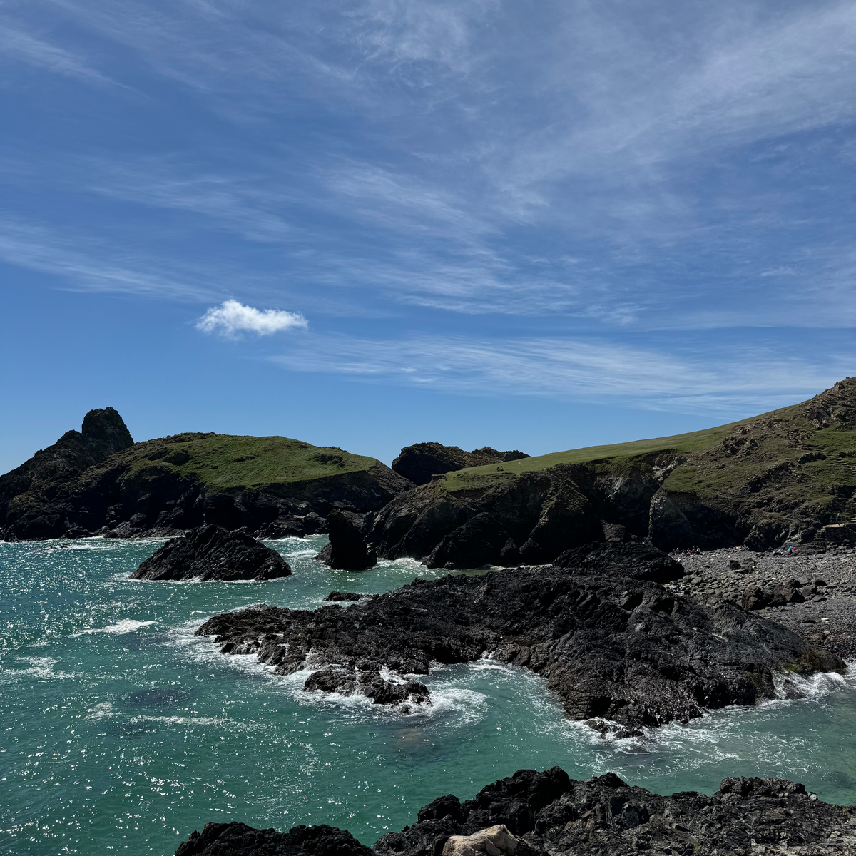 BEST THINGS TO DO IN THE LIZARD kynance cove
