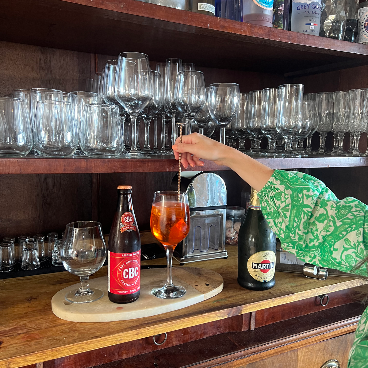 BEST THINGS TO DO IN CAPE TOWN honesty bar cocktails