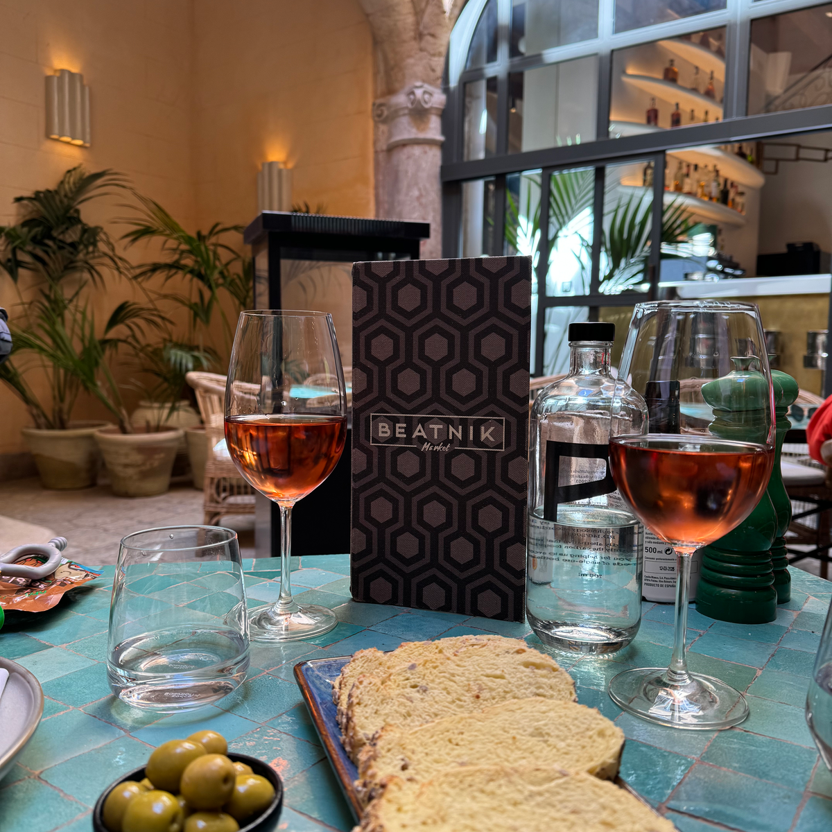 4 DAYS IN MALLORCA WITH A BABY Wine and bread