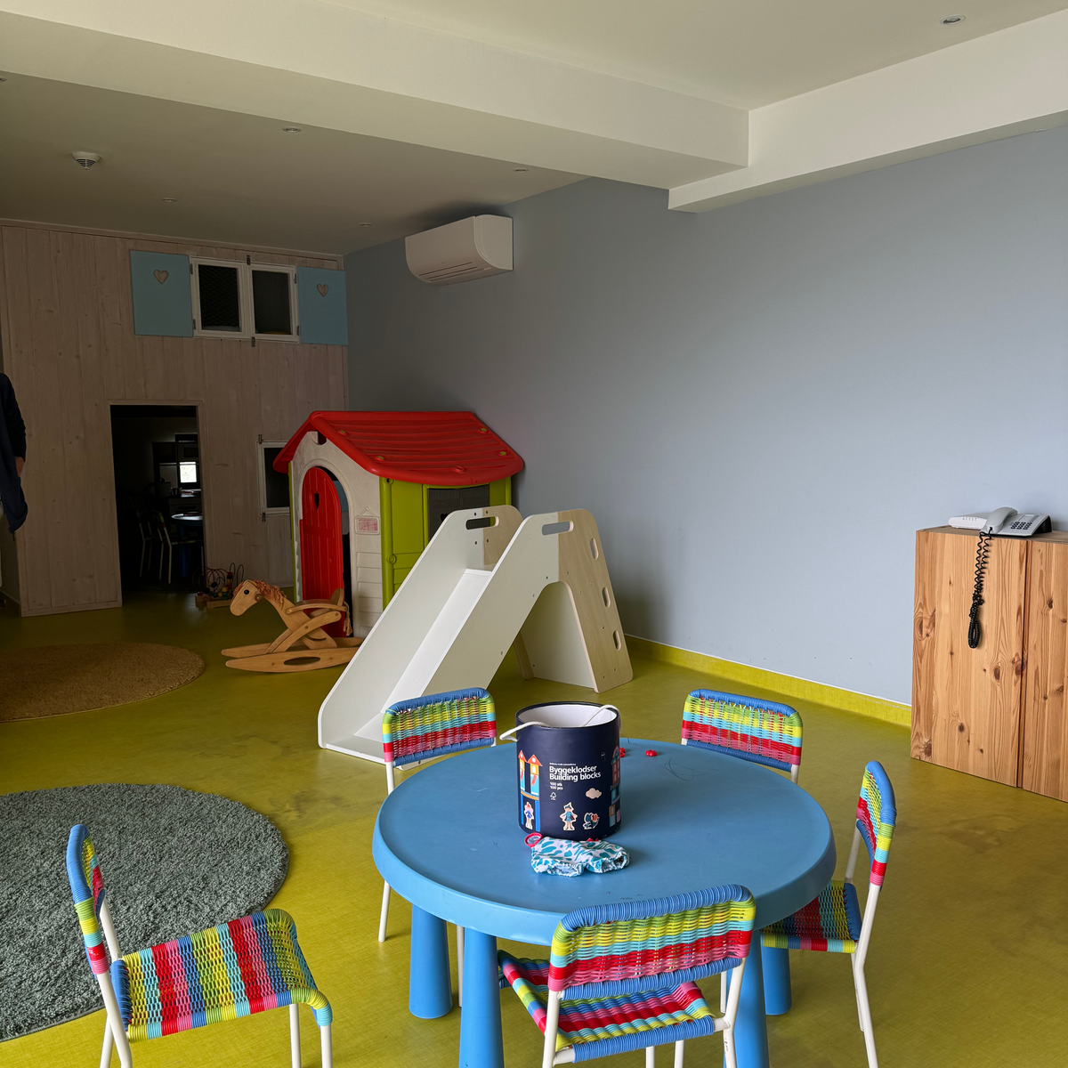 kids play room