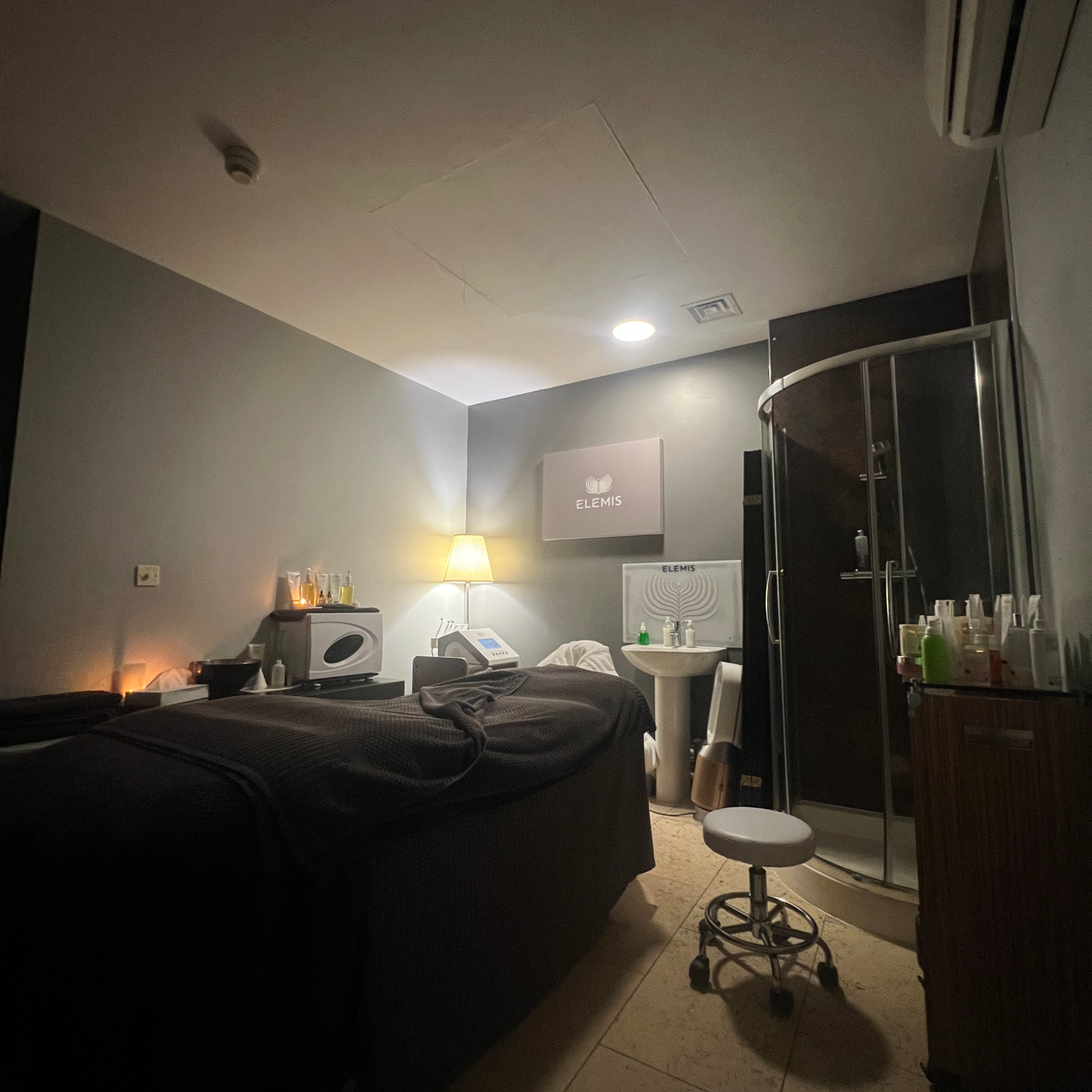 SPA BREAK - FIRST NIGHT AWAY FROM THE BABY spa treatment room