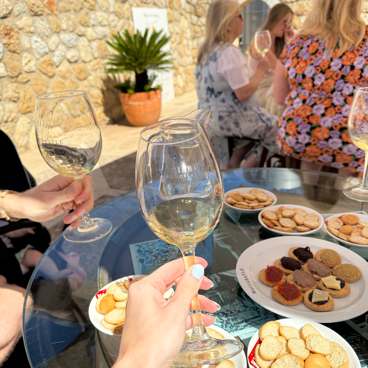 4 DAYS IN MALLORCA WITH A BABY Glass of wine and nibbles