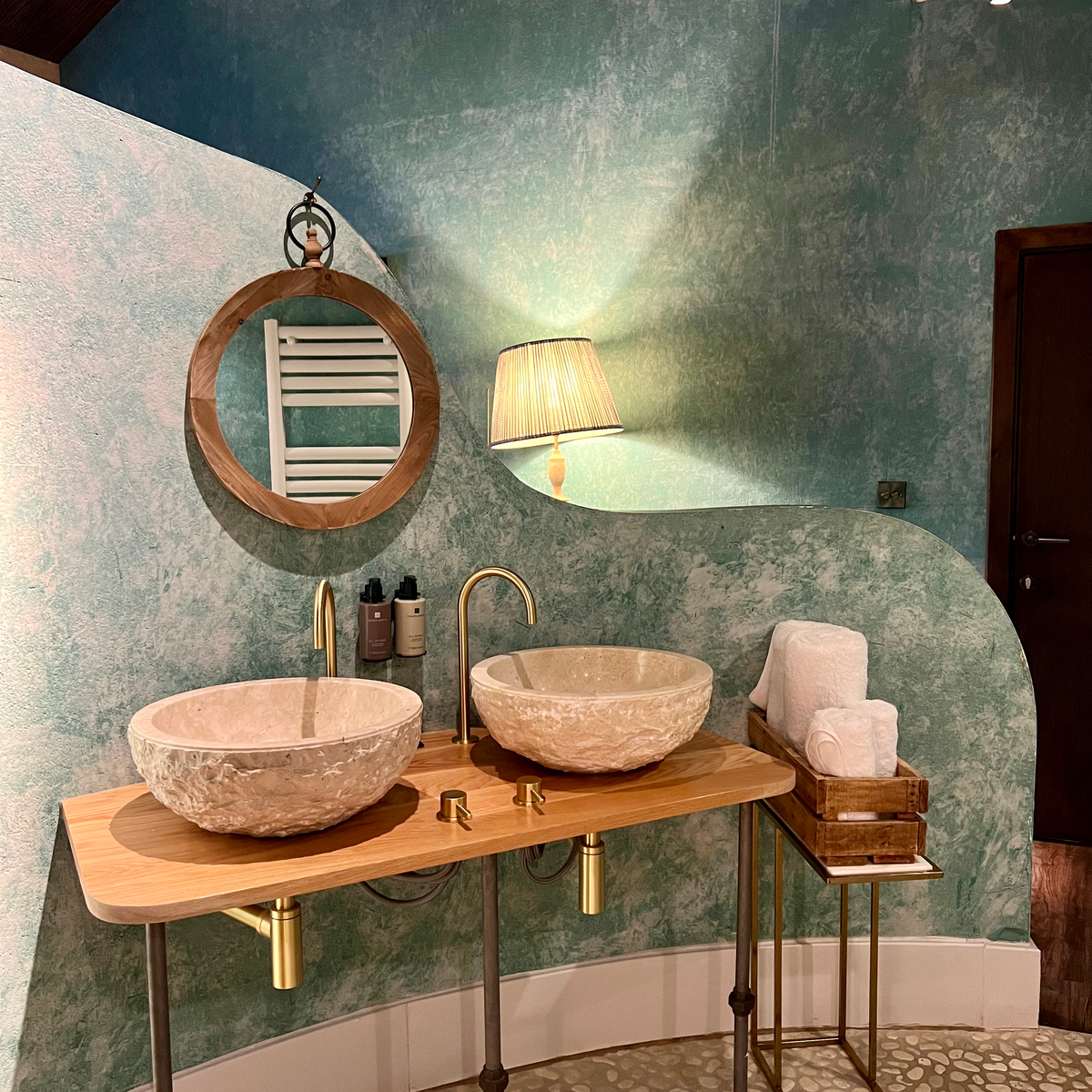 WHAT TO DO IN BARNARD CASTLE His and hers sinks